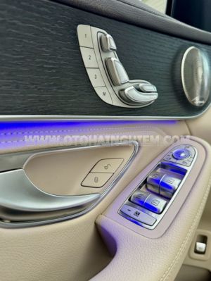 Xe Mercedes Benz GLC 300 4Matic 2021