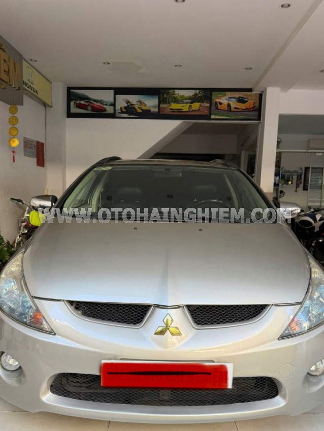 Mitsubishi Grandis 2.4 AT